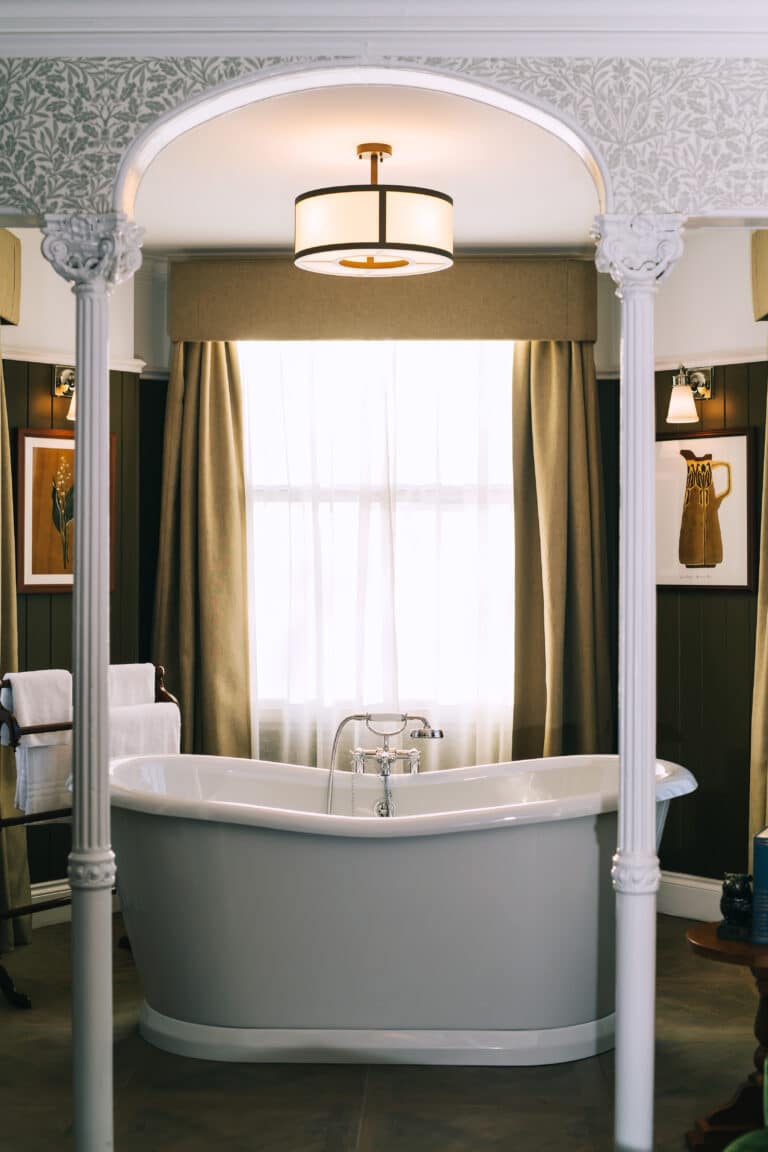 Drayton Court Hotel Victorian bathroom