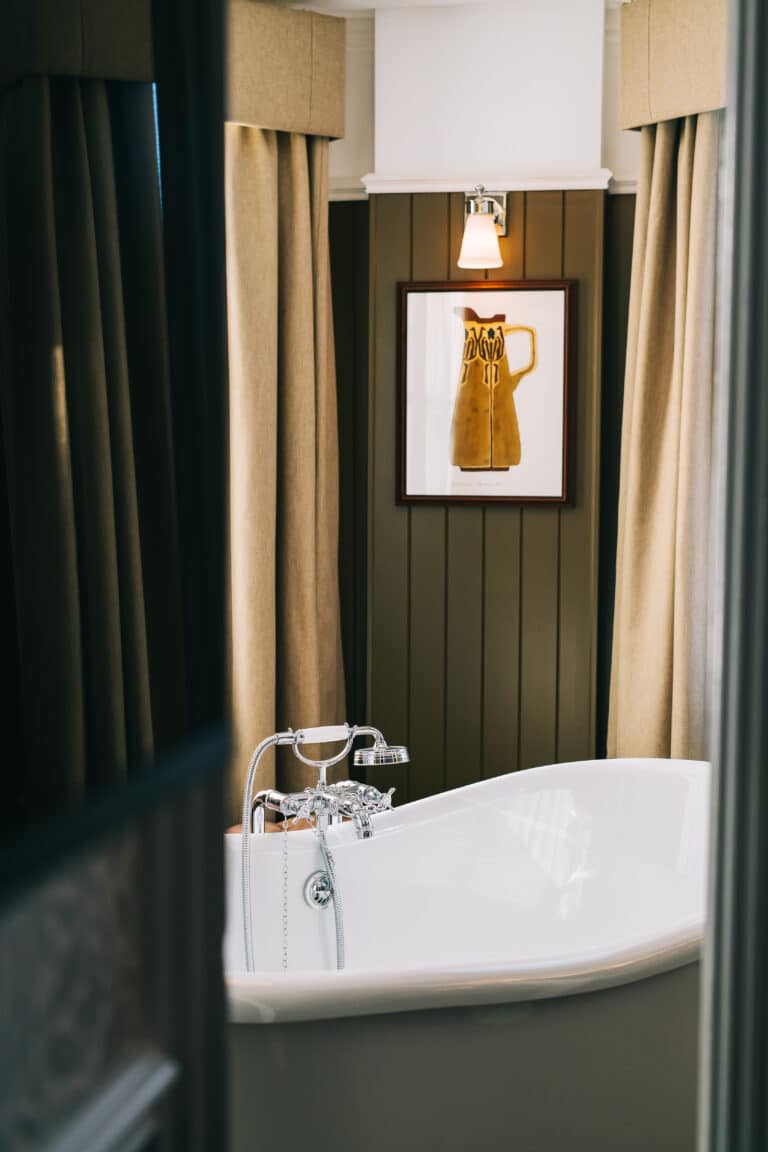 Drayton Court Hotel bathroom detail